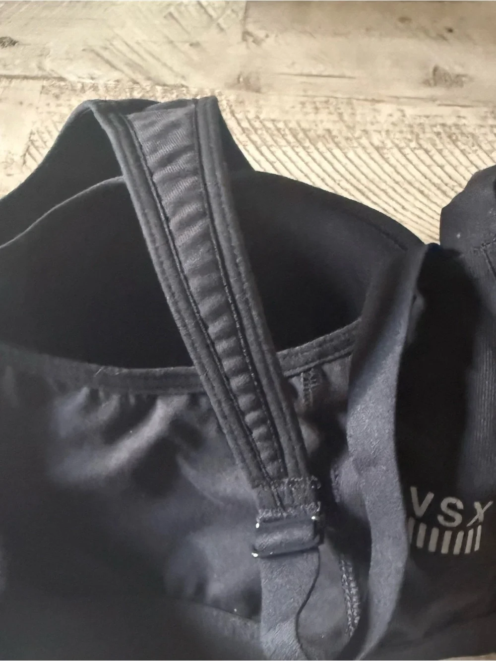 Victoria’s Secret VSX Knockout Front-Zip Black Sports Bra - 34DD